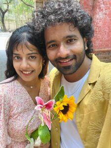 BLOOM” காட்சியழகும் கவிதை நயமும் கொண்ட கலாச்சாரங்களைத் தாண்டிய காதல் இசை வீடியோ!