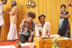 “எனது தயாரிப்பாளர்களை மகிழ்ச்சியடையச் செய்வதே எனது மிகப்பெரிய இலக்கு”…‘மொத ராத்திரி’ படத்தில் இயக்குநராக அறிமுகமாவது குறித்து ராஜா கருப்பசாமி!