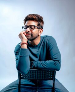 A Powerhouse  Trio : Tamil Idol முதல் சீசனை மதிப்பிடும் இசை வல்லுநர்களை சந்தியுங்கள்!மேடை தயாராகிவிட்டது, தமிழ்நாட்டின் அடுத்த சிறந்த பாடகரைத் தேடும் Tamil Idol நிகழ்ச்சி தொடங்க உள்ளது.